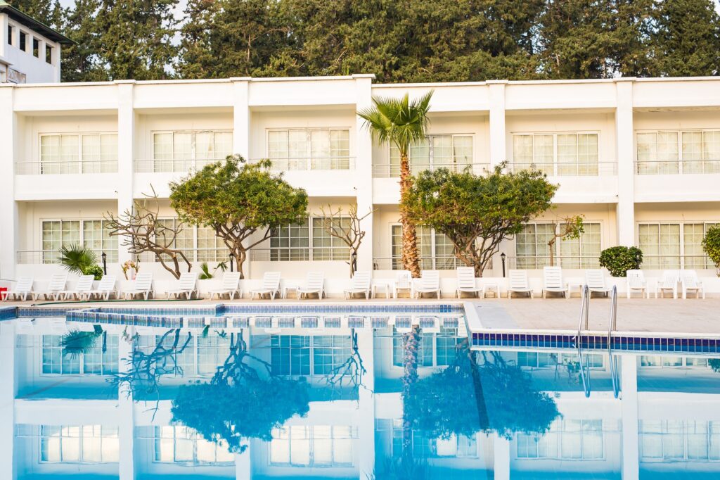 residence with swimming pool